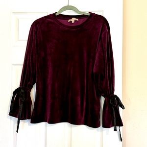 Philosophy velvet top tie bell sleeves